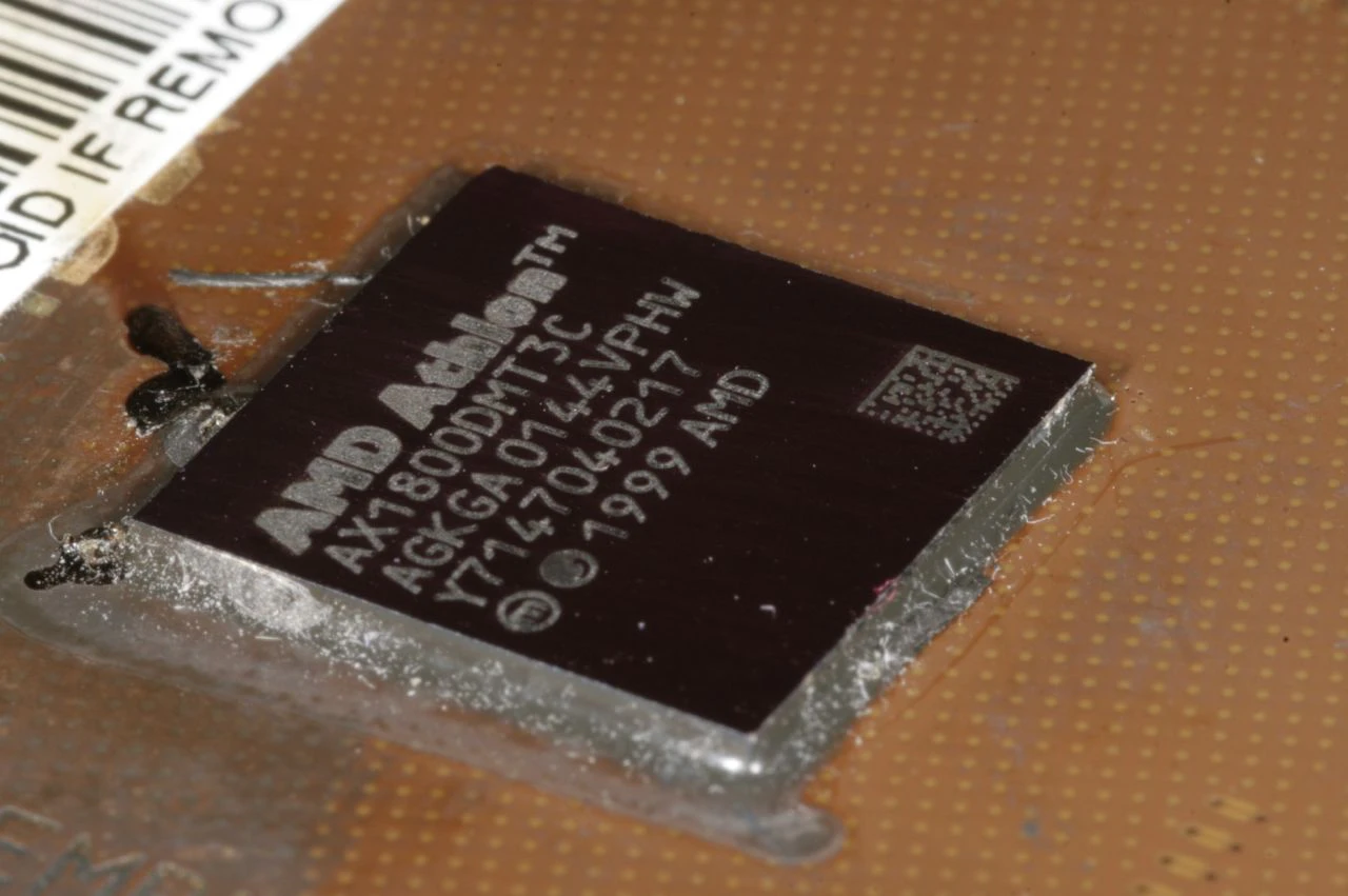 AMD 마이크로프로세서 칩을 클로즈업으로 촬영한 사진