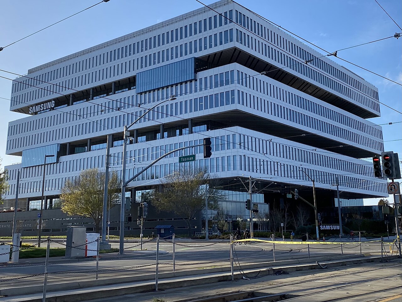 File:Samsung Headquarters - Silicon Valley.jpg - Wikimedia Commons
