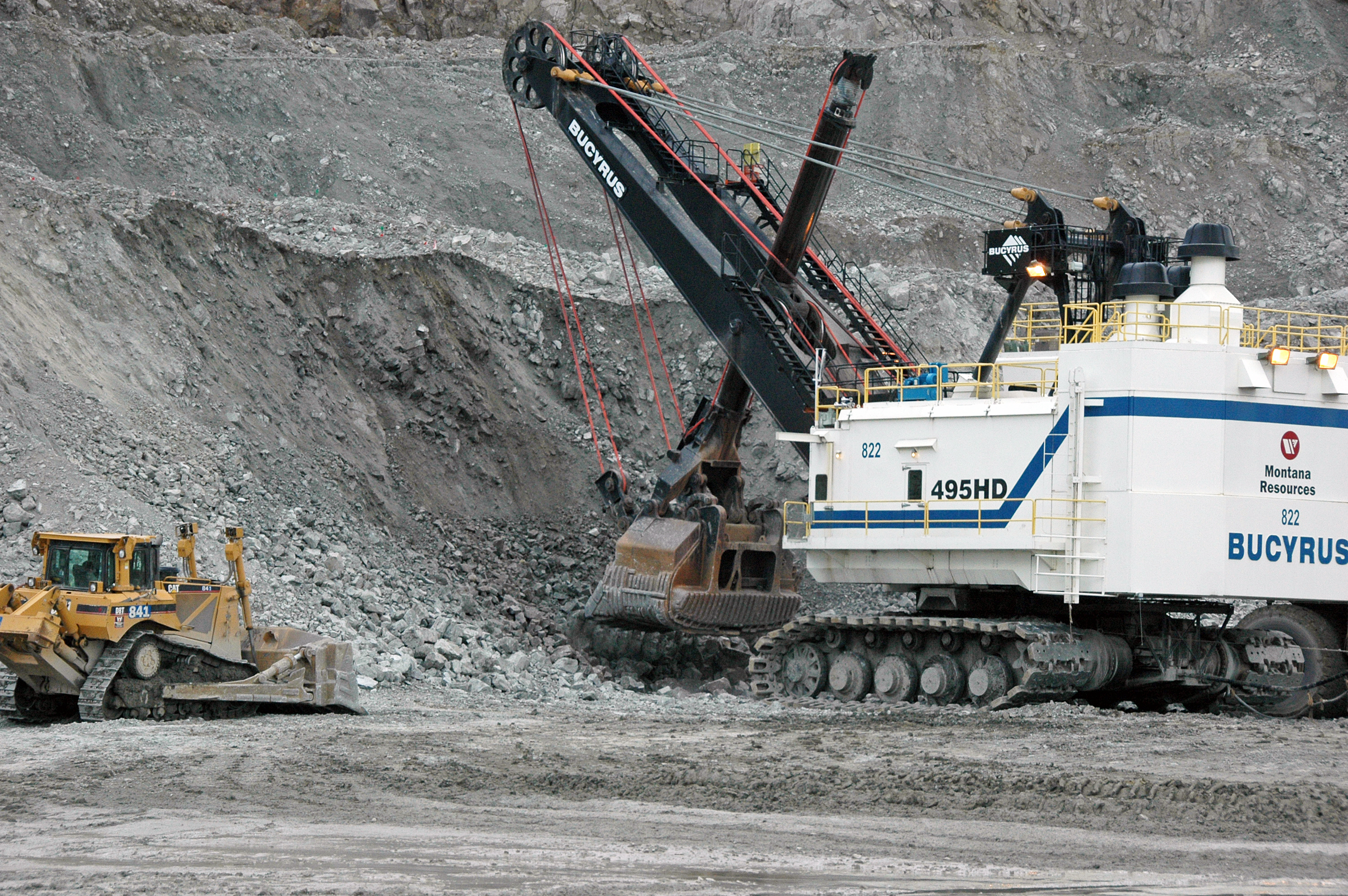 File:Bucyrus - 822 shovel (Continental Mine, Butte, Montana, USA) 18.jpg -  Wikimedia Comm