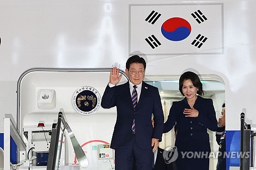 개막 하루 앞둔 월드컵에 치킨주 들썩, 마니커 상한가