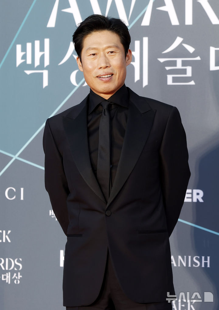 손정의, AI 혁명은 닷컴보다 50배 클 것…프랑스 750억 유로 투자