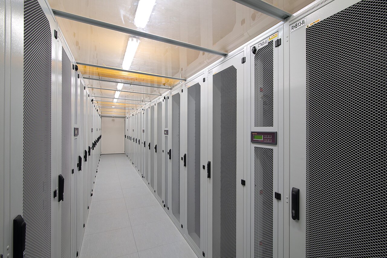 Server room - Wikipedia