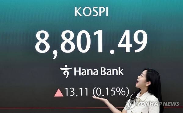 삼성전자 시총 10위 등락에 해상 데이터센터·부품주 동반 변동
