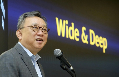 신한은행·KDB생명, 2026년 하반기 전략회의에서 고객·소비자 집중