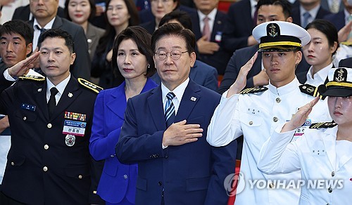 대통령 '국장 투자' 1년 수익률 155%·KB 10.75% 예금 출시