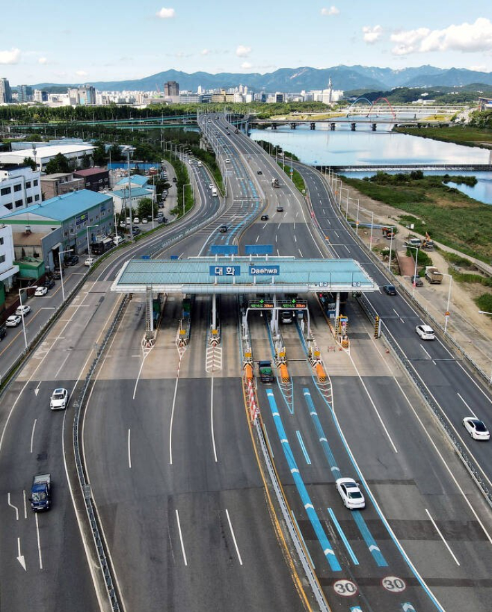 고속도로 통행료 10년 제자리…탄력 요금 도입 권고