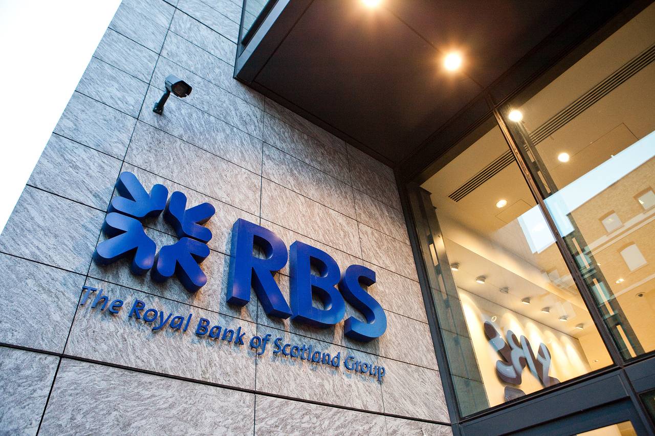 Royal Bank of Scotland pays first dividend since financial crisis