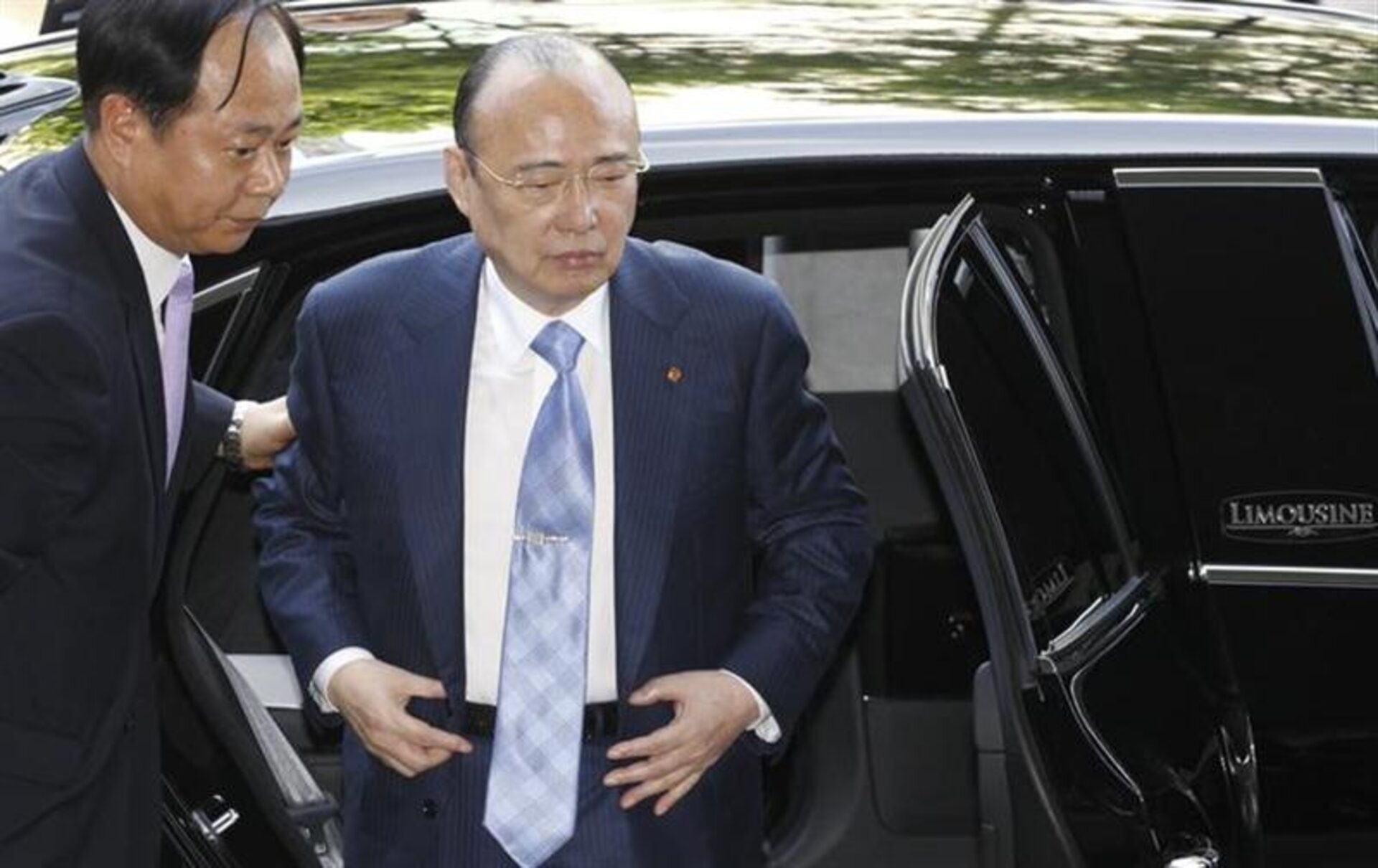 S.Korea's Hanwha chairman gets suspended sentence in new ruling
