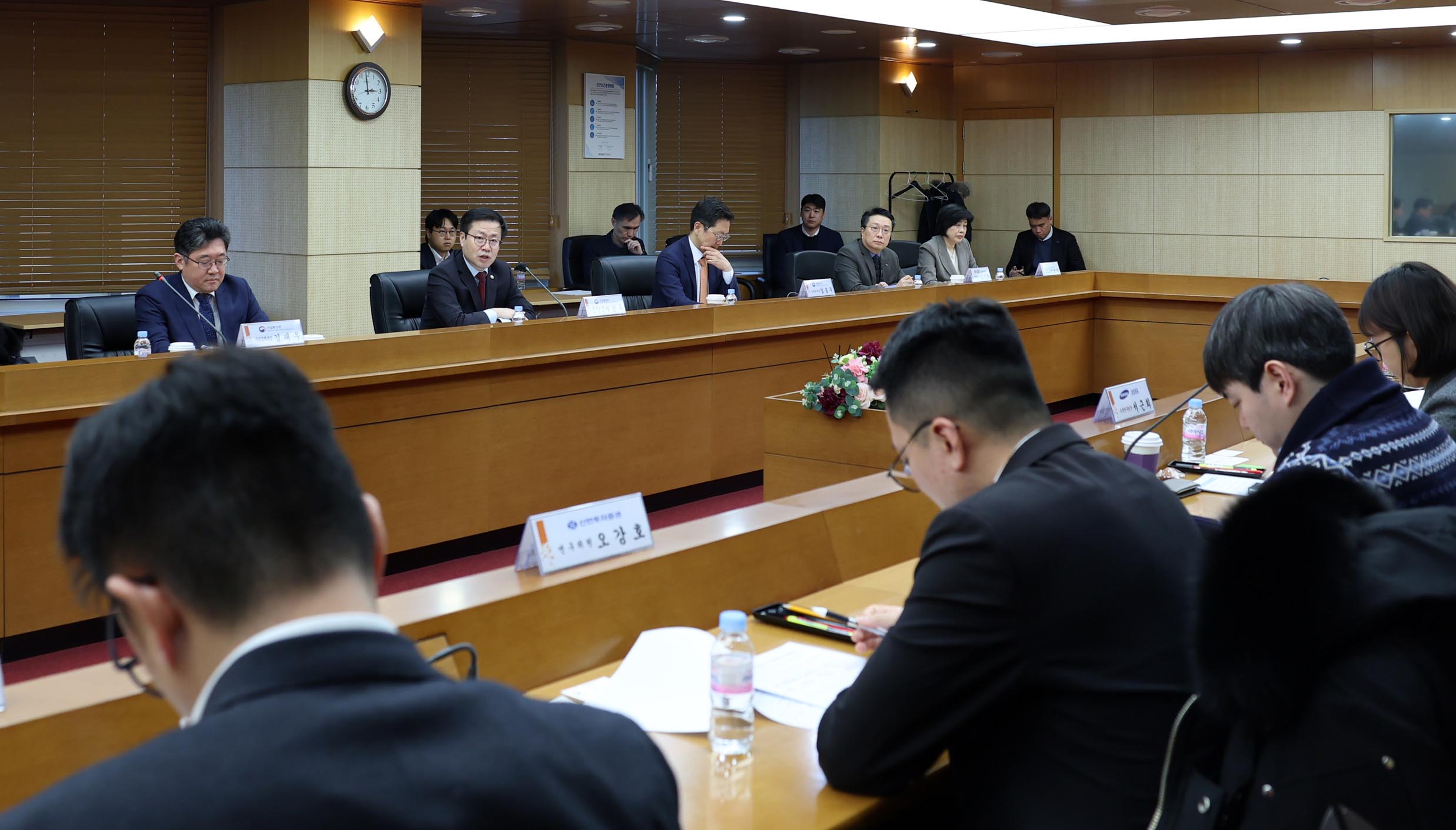 삼성전자 성과급 합의로 노사 분쟁 일단락, 확산 우려 지속