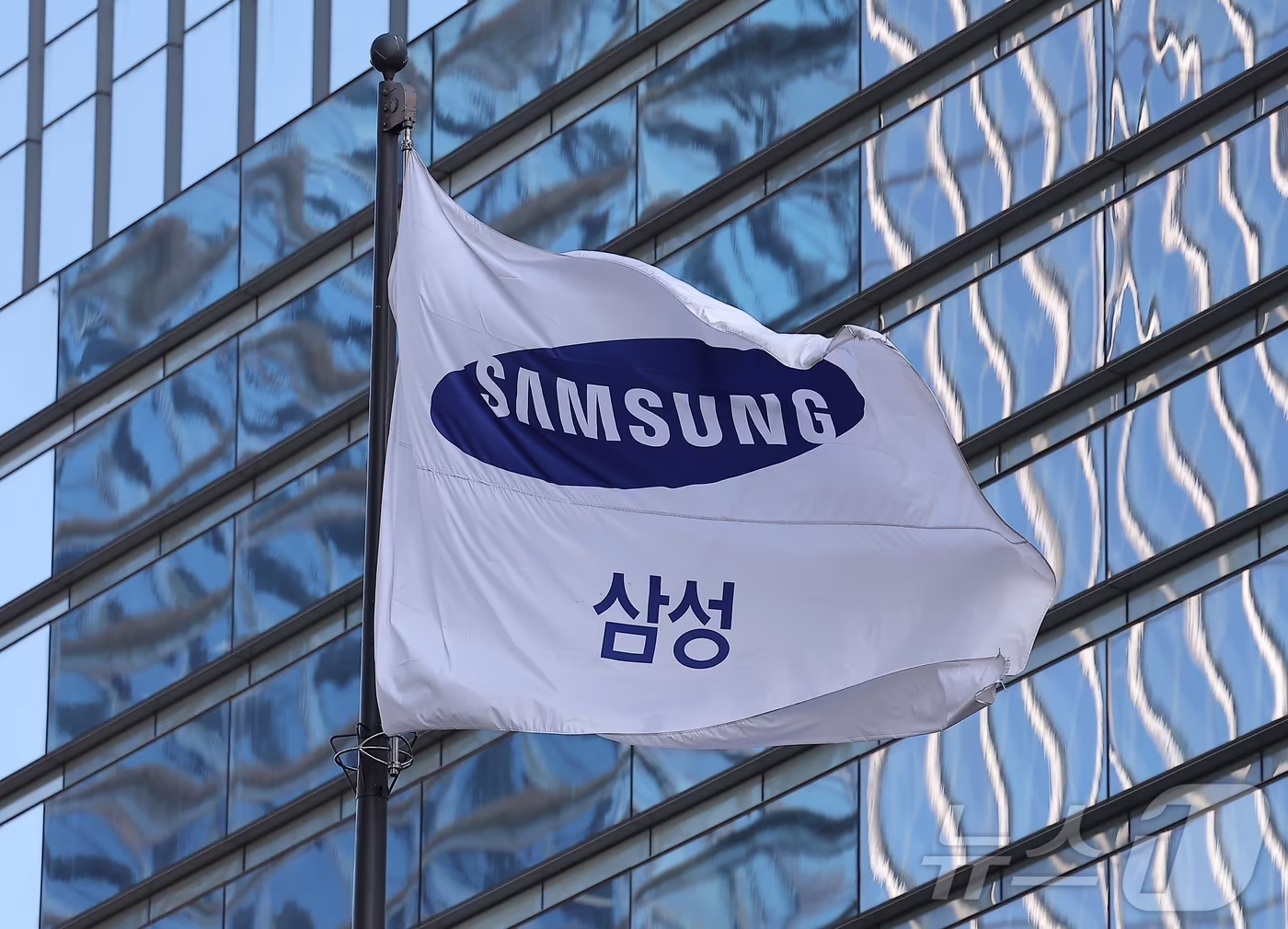 삼성전자 임단협 투표율 85% 육박, 주주·DX 반발 변수