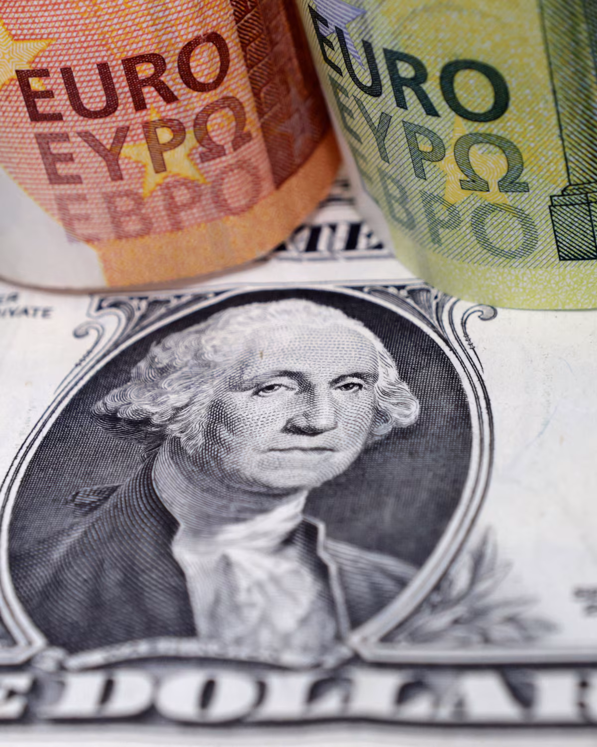 Dollar outshines euro, sterling amid European bank jitters