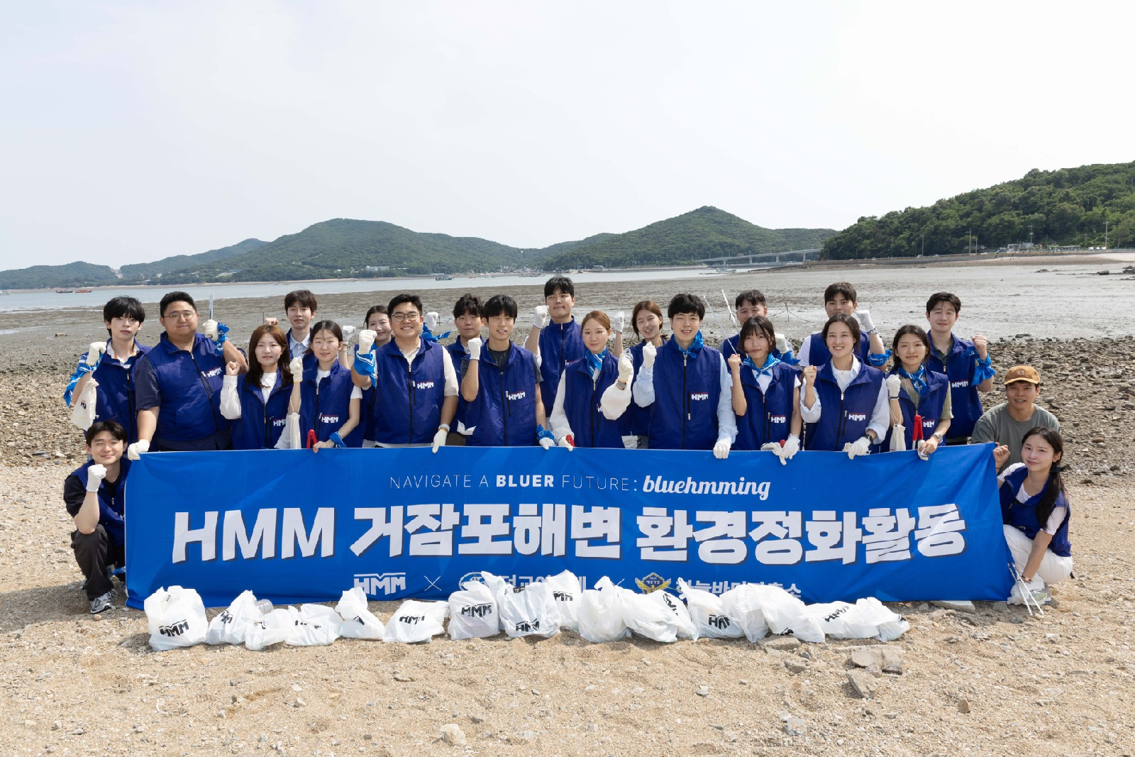 수박·고기 반값 행사에 마트 '오픈런'…장보기 현장 혼잡
