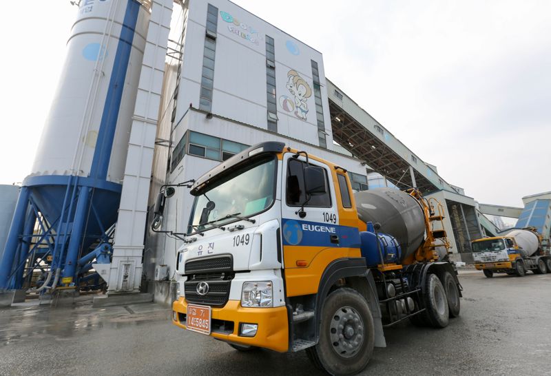 EUGENE Corporation and Tongyang Inc. Obtain Certification for 'Latex ...