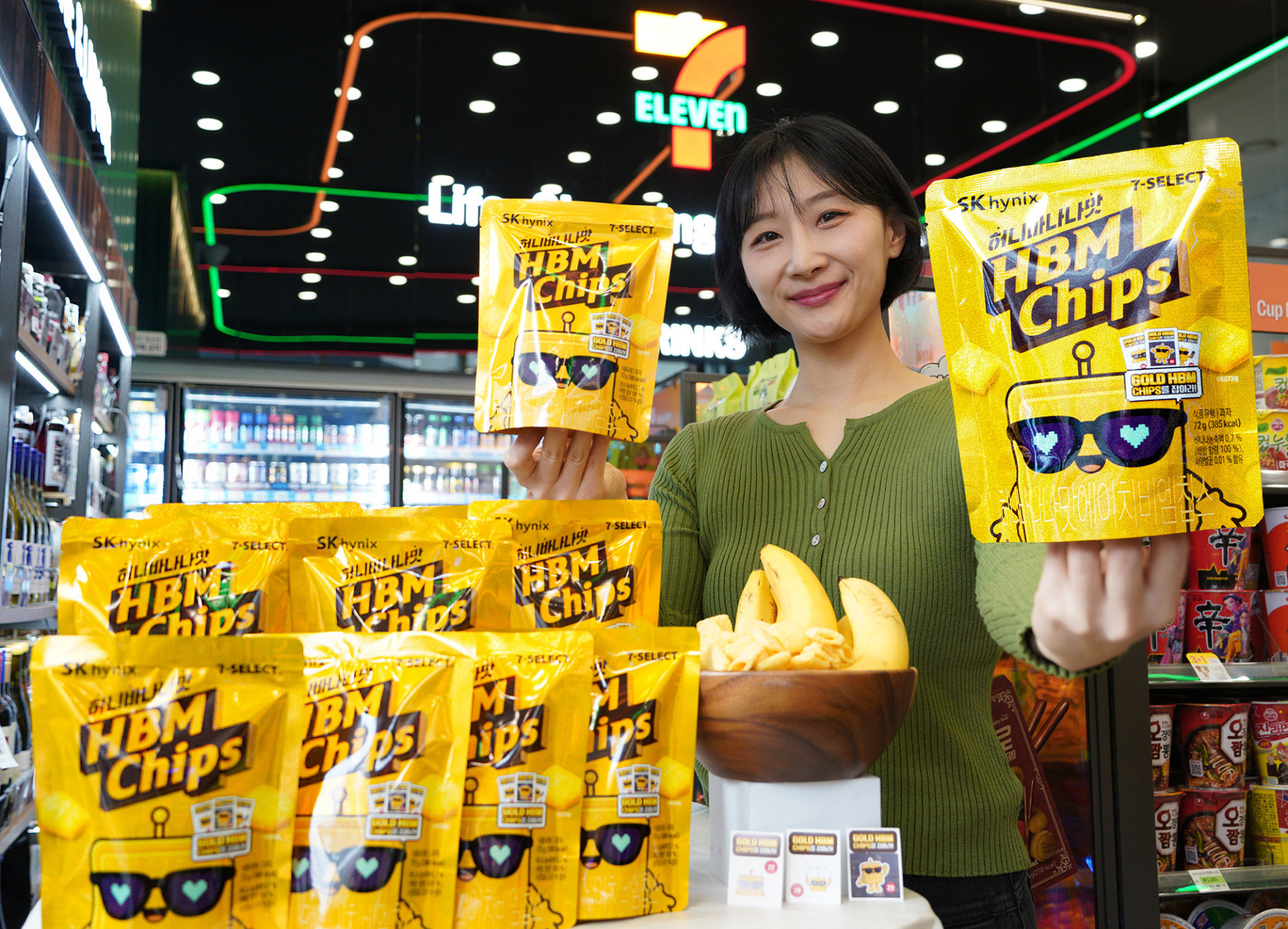 엔비디아 황 CEO, 홍대서 HBM 과자와 도넛 나눔