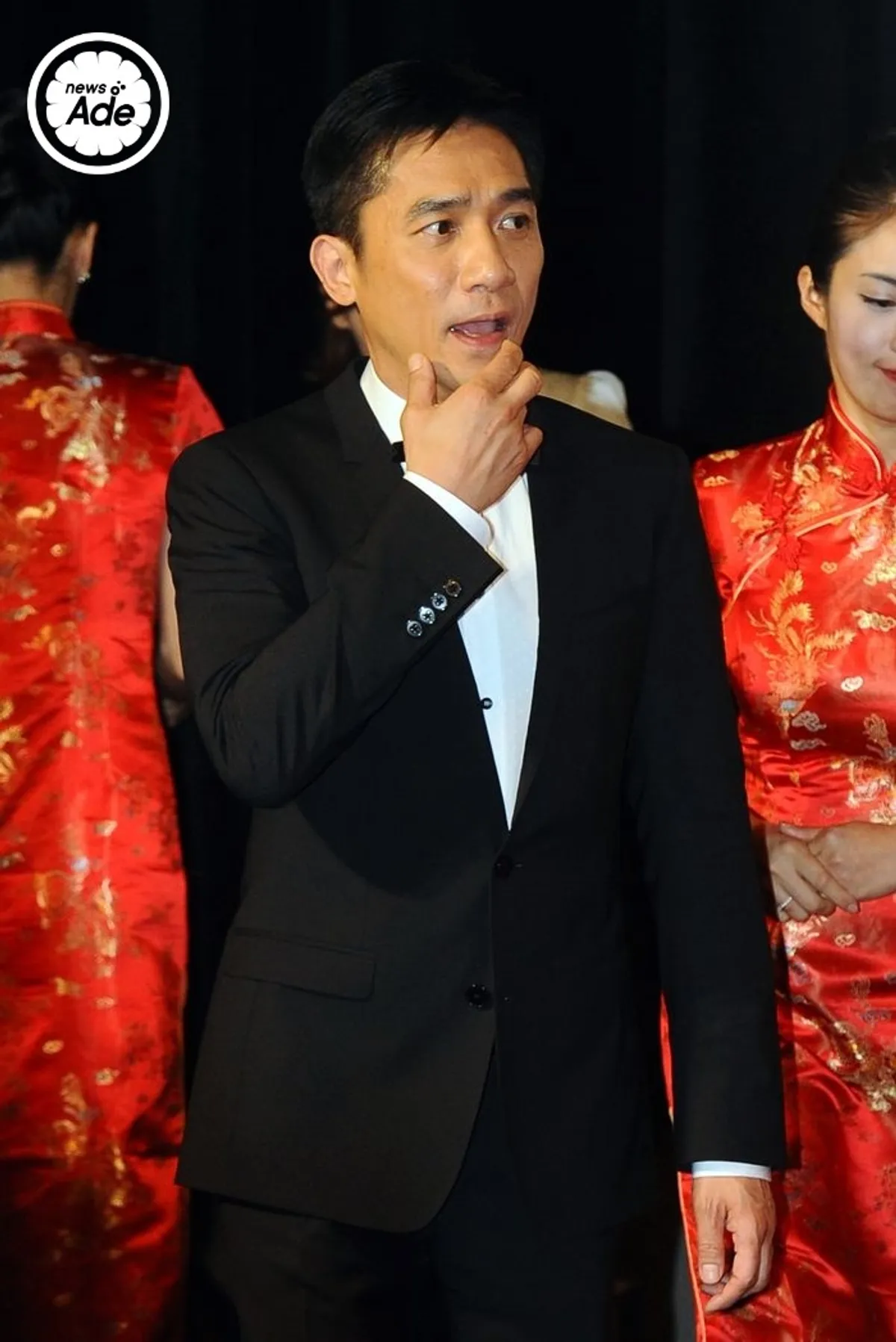 더샵 견본주택 스크리닝, 방문객 8명 병원 권유