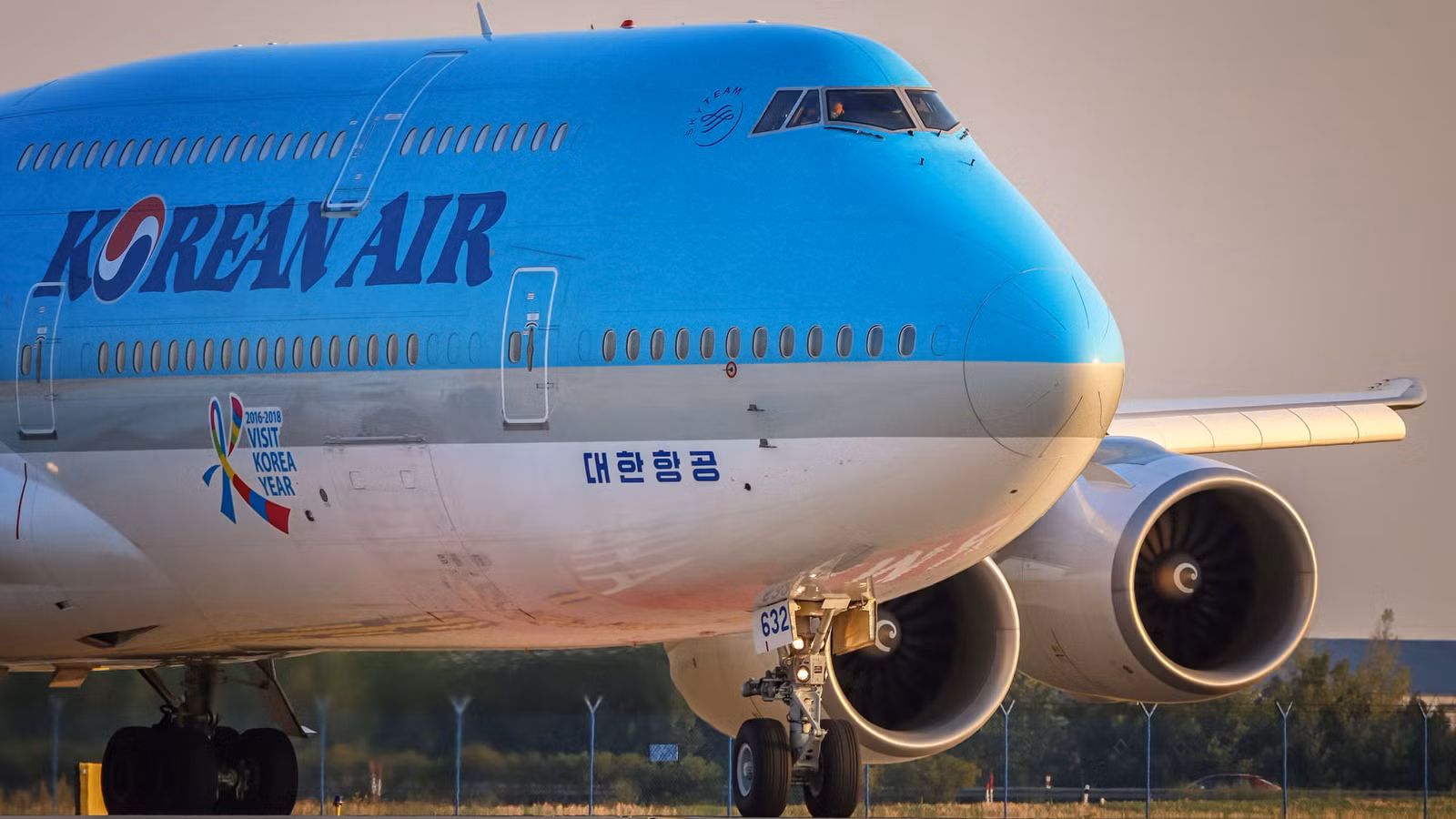 Korean Air Boeing 747-8 Charter Arrives In Seoul After Large-Scale Immigration Raid In Geo