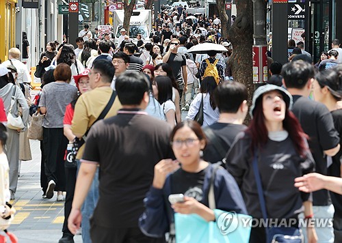 외국인 자금·관광 소비 동시에 반등, 이오테크닉스·아모레 속보