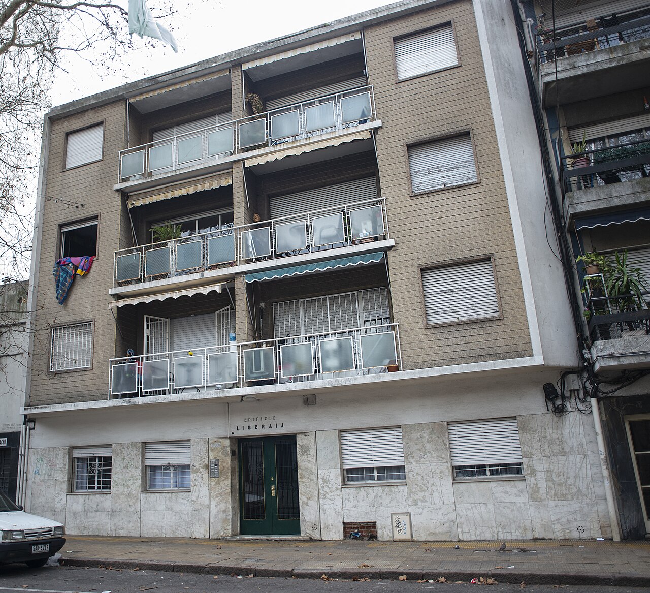 Category:Edificio Liberaij - Wikimedia Commons