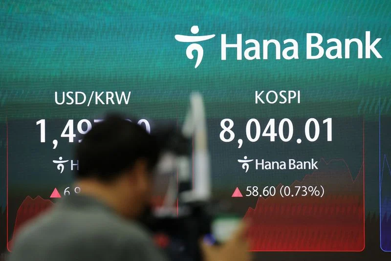 코스피 거의 9% 급락, 거래중단 발동…아시아 증시 동반 급락