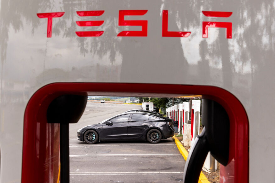 Tesla Opens Up Over 2%, Shares Return to $400, Here Is What Investors Need  to Note