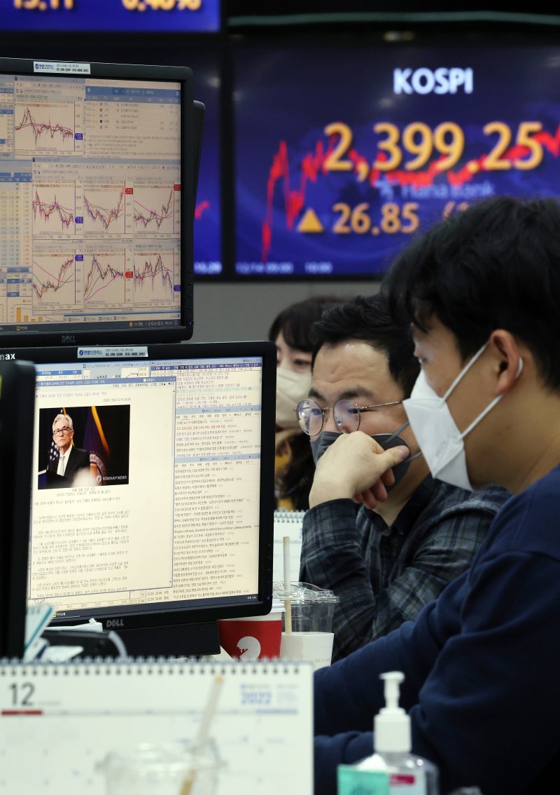개인들, 장 마감 뒤 스페이스X·AI서 우주항공으로 이동하며 현금 비중 확대