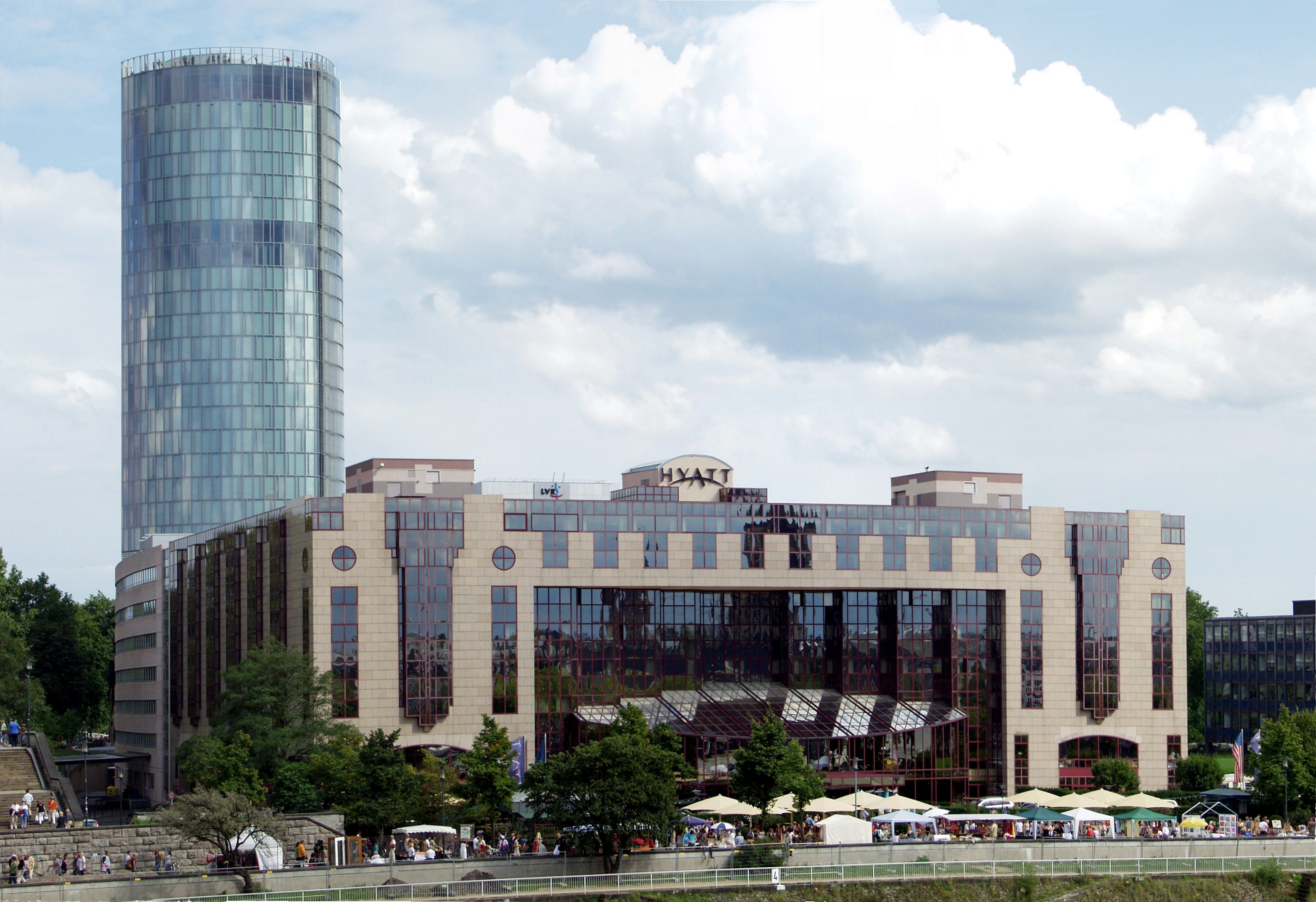 File:Hyatt Regency Cologne (2007) 2.jpg - Wikimedia Commons