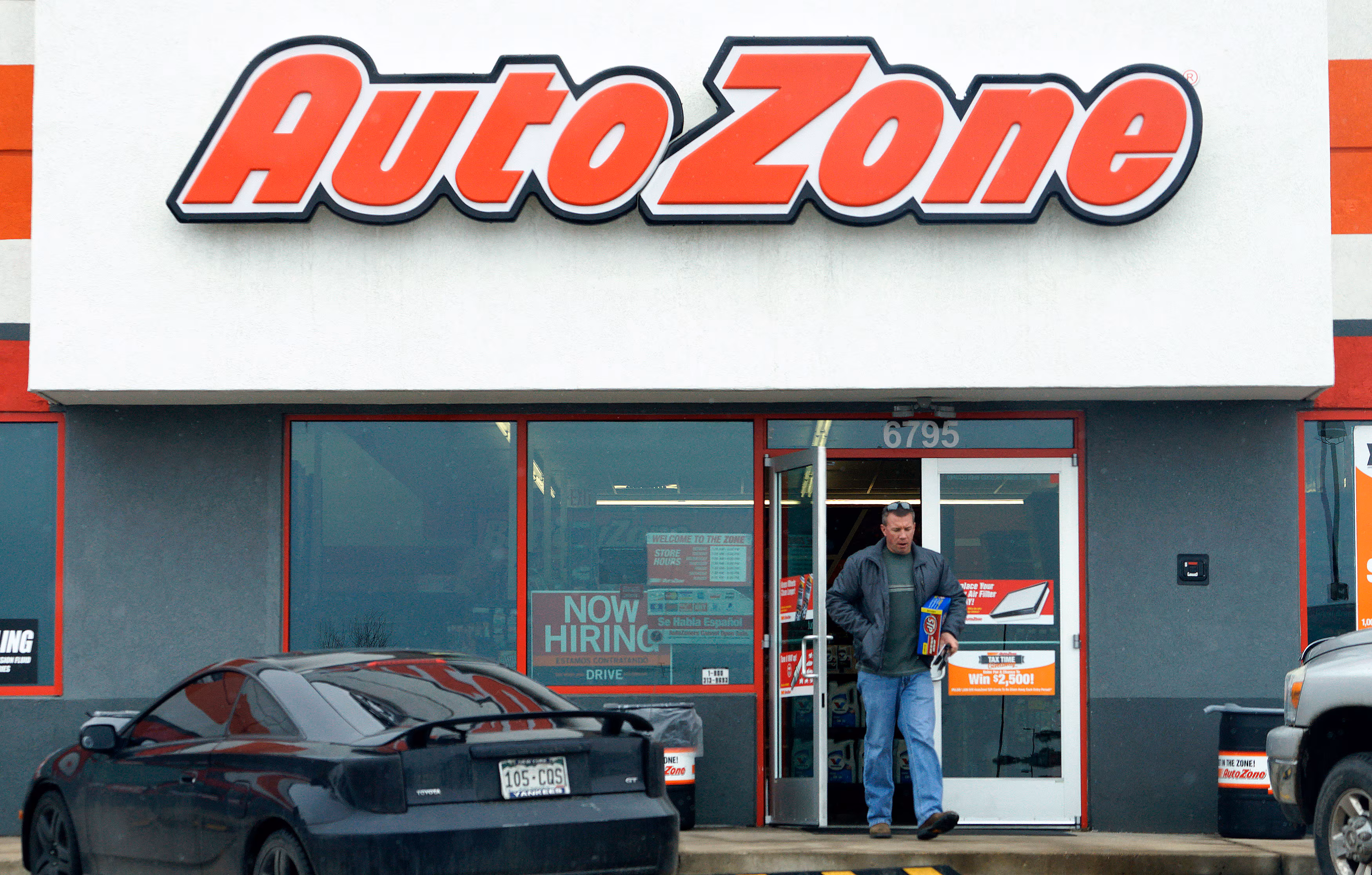 AutoZone misses first-quarter profit, revenue estimates