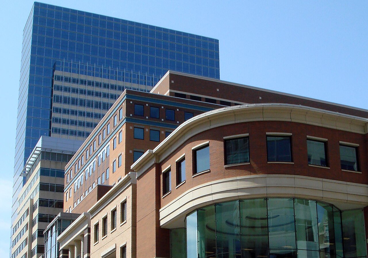 File:The downtown Minneapolis Target Corporation store with its corporate  headquarters to