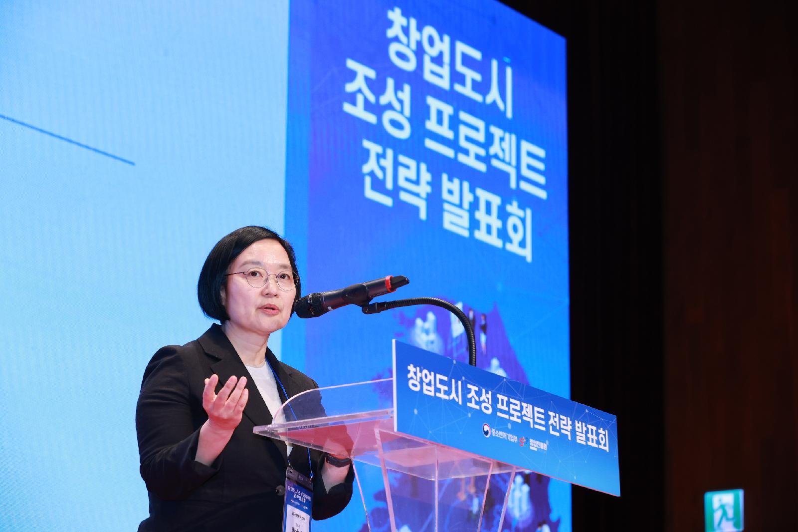 LG전자 6년 만에 상한가, 관련주 동반 강세