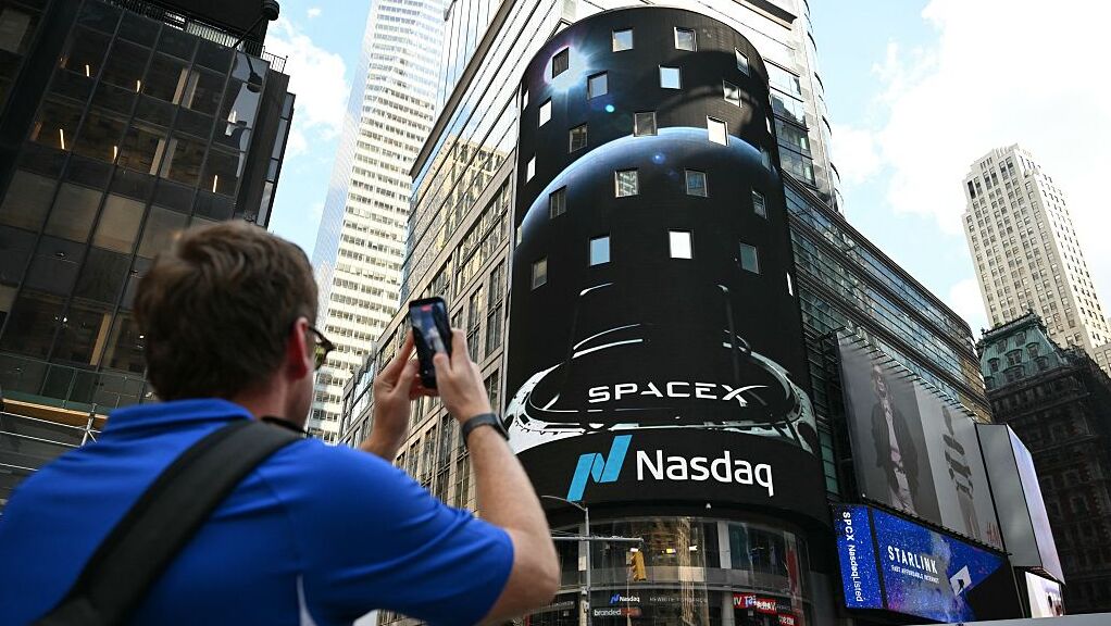미국인 절반 가까이 FOMO로 주식 매수, SpaceX 상장이 시험대