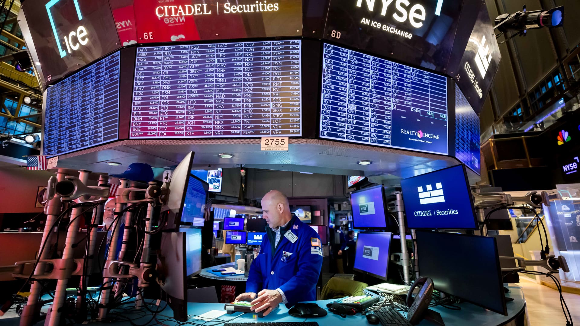 Treasury yields: 10-year falls ahead of consumer price index release