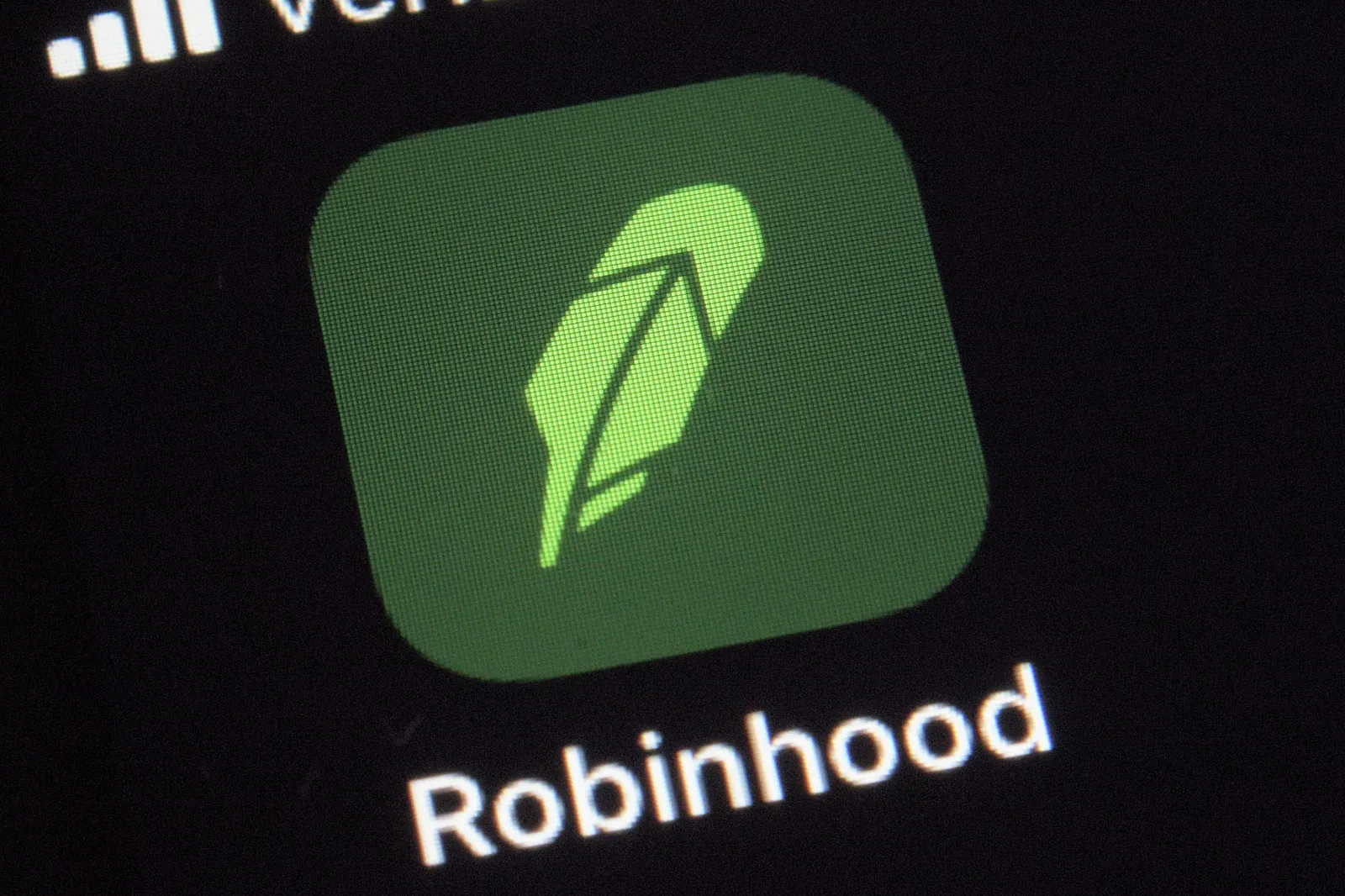 Robinhood to Sell Up to $770M Worth of Shares to Customers Before Going  Public - Newsweek