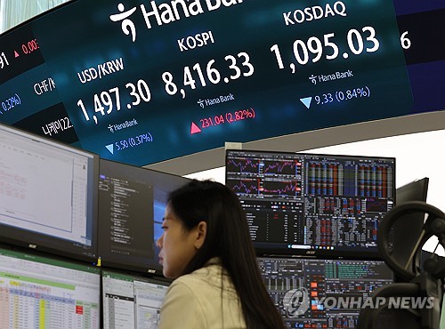 탄소배출권 ETF 급등·반도체 ETF 쏠림에 거래대금 28조