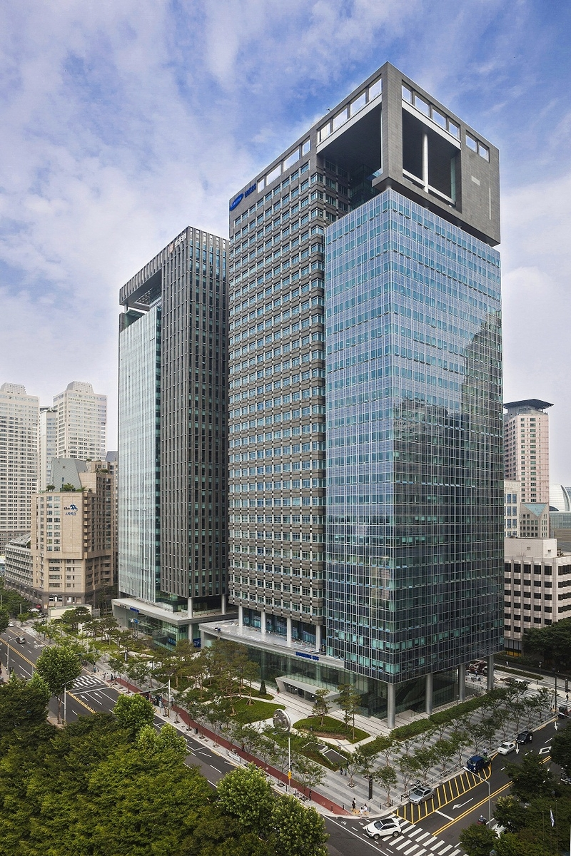 백화점주 목표가 상향, SK하이닉스 미국 ADR 8월 상장