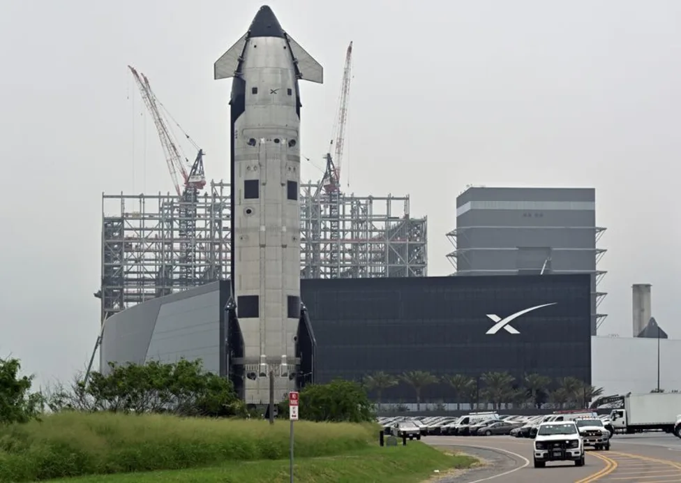 Inside SpaceX's IPO: Goldman Sachs takes prestigious lead spot while Morgan Stanley plays a major role for retail investors - AOL