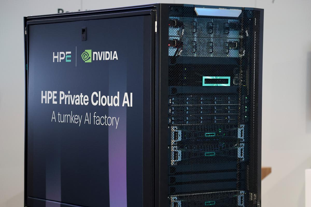 HPE Shares Jump as Record Backlog and Surging AI Server Demand Fuel Investor Optimism - Fi