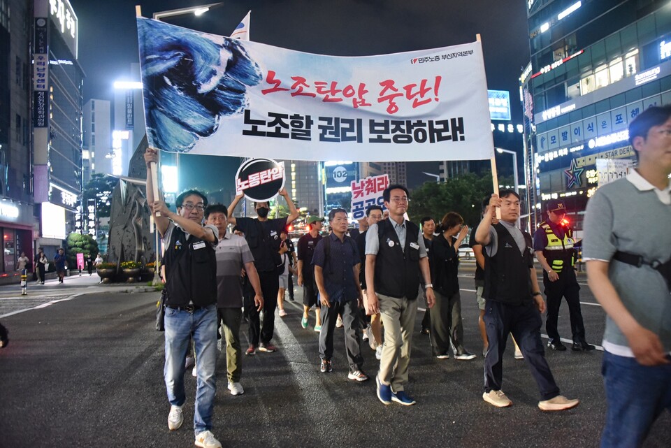 일본 취업률 98.0%인데 실질임금 4년 연속 하락