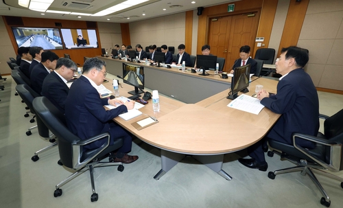 한국거래소 개장 전 긴급회의, 코스피 급락에 대응