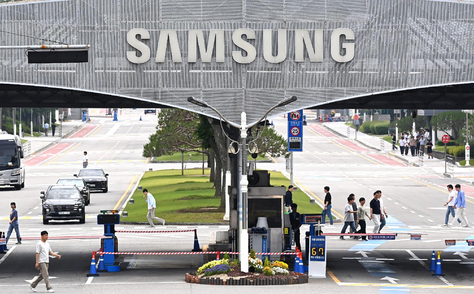 한은, 억대 성과급이 물가 0.05%포인트 끌어올린다