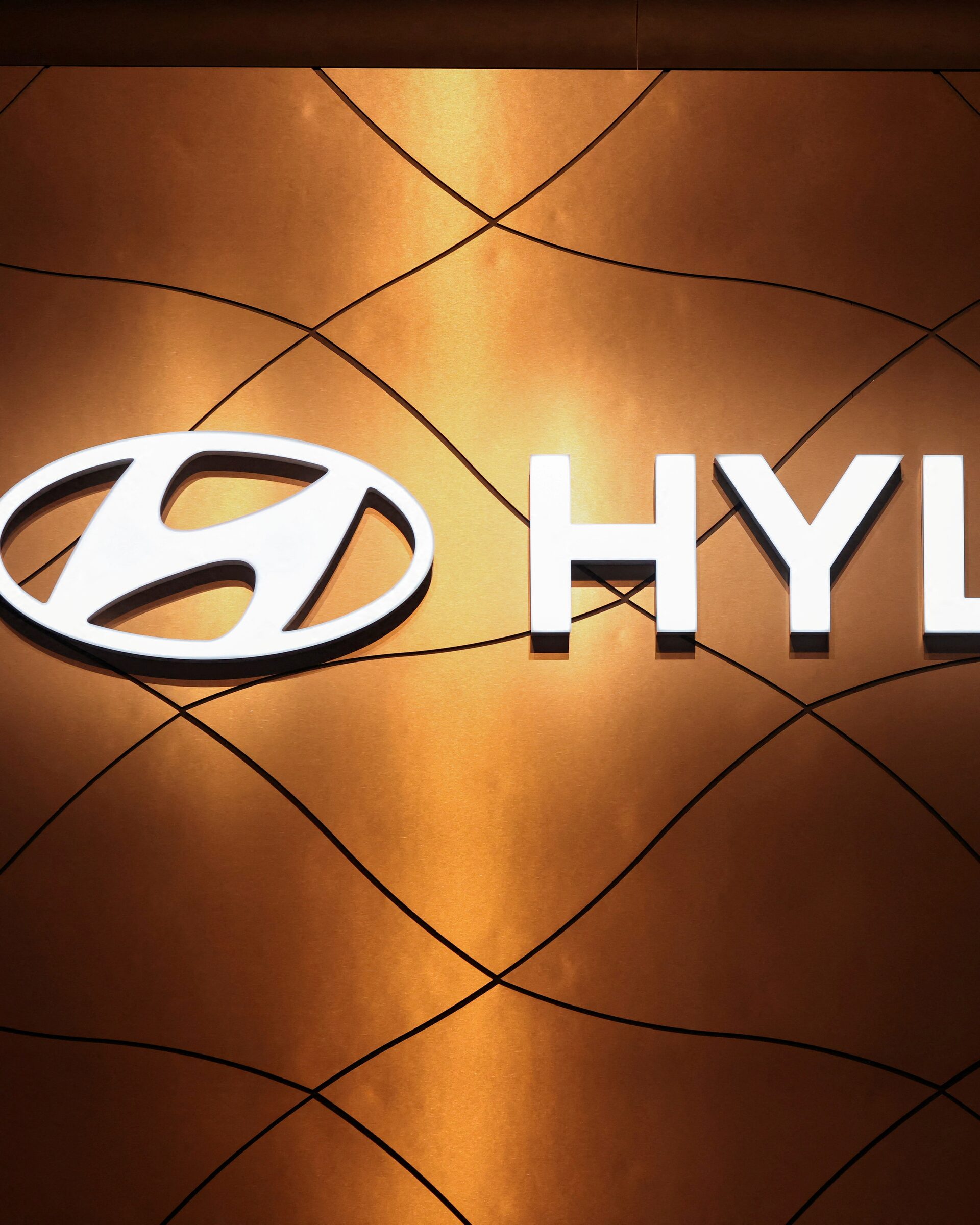 Hyundai Motor Group, LG Energy to build $4.3 billion EV battery plant in US