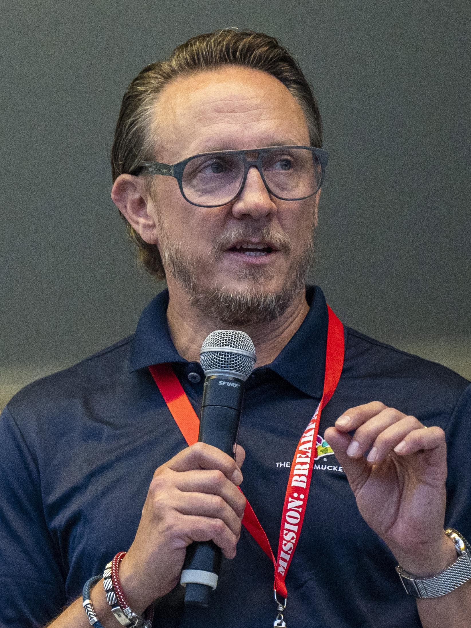 Mark Smucker - Wikipedia