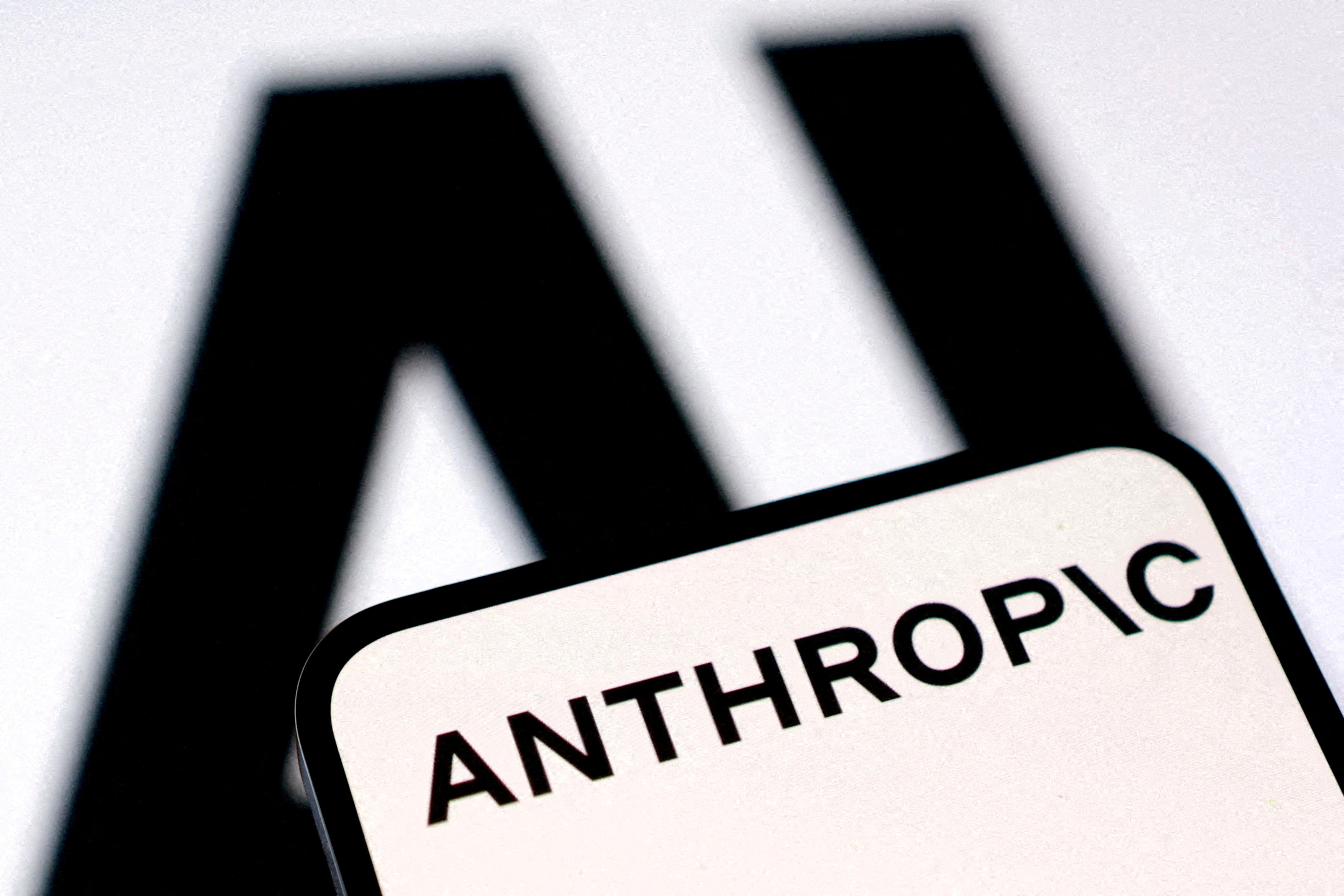 Anthropic's valuation surges to $965 billion, surpassing OpenAI