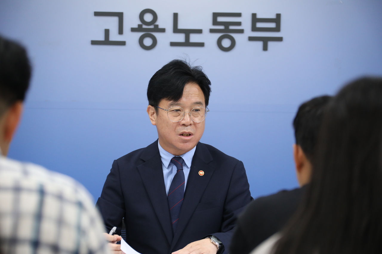김영훈 장관, ILO 총회서 '사람 중심 AI' 연설