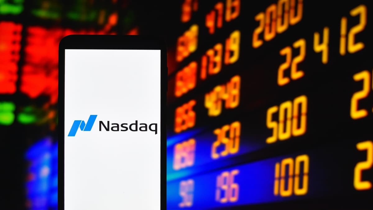 Nasdaq 100 index: Speculation Driven by Leverage Is Spiraling Out of ...