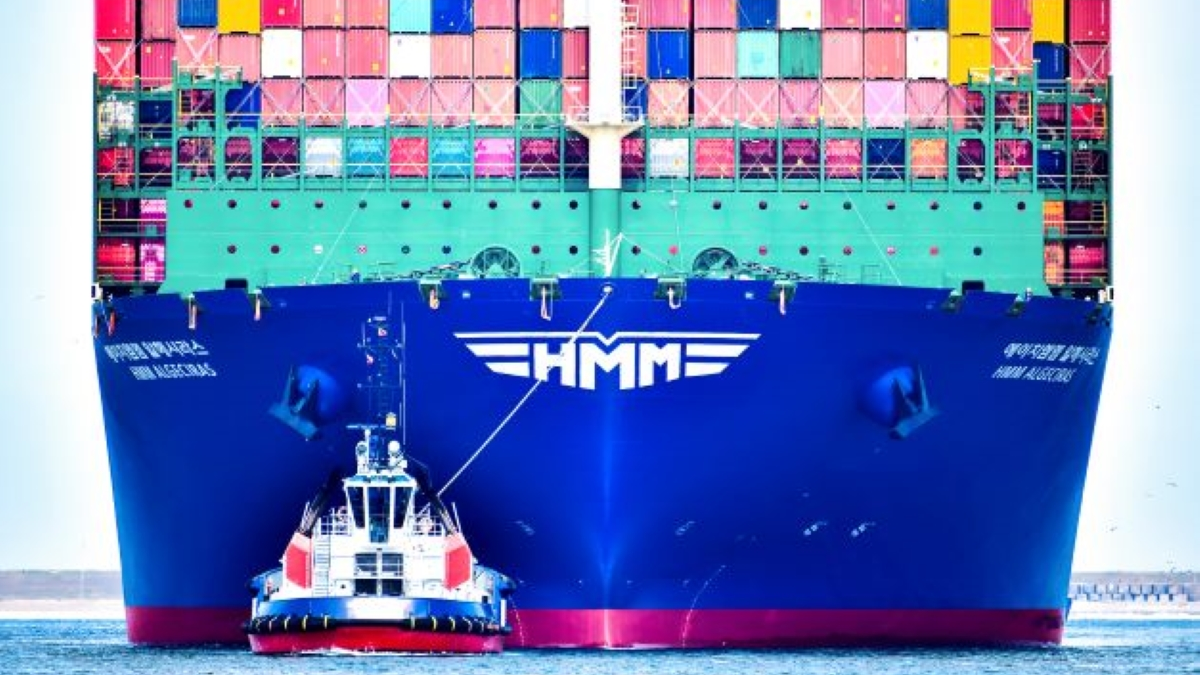 Riviera - News Content Hub - HMM linked to major order for 10 box ships at HD Hyundai