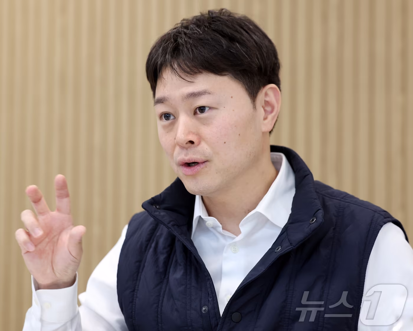 산업·노동 장관, 반도체 초과이익 활용 놓고 엇박자
