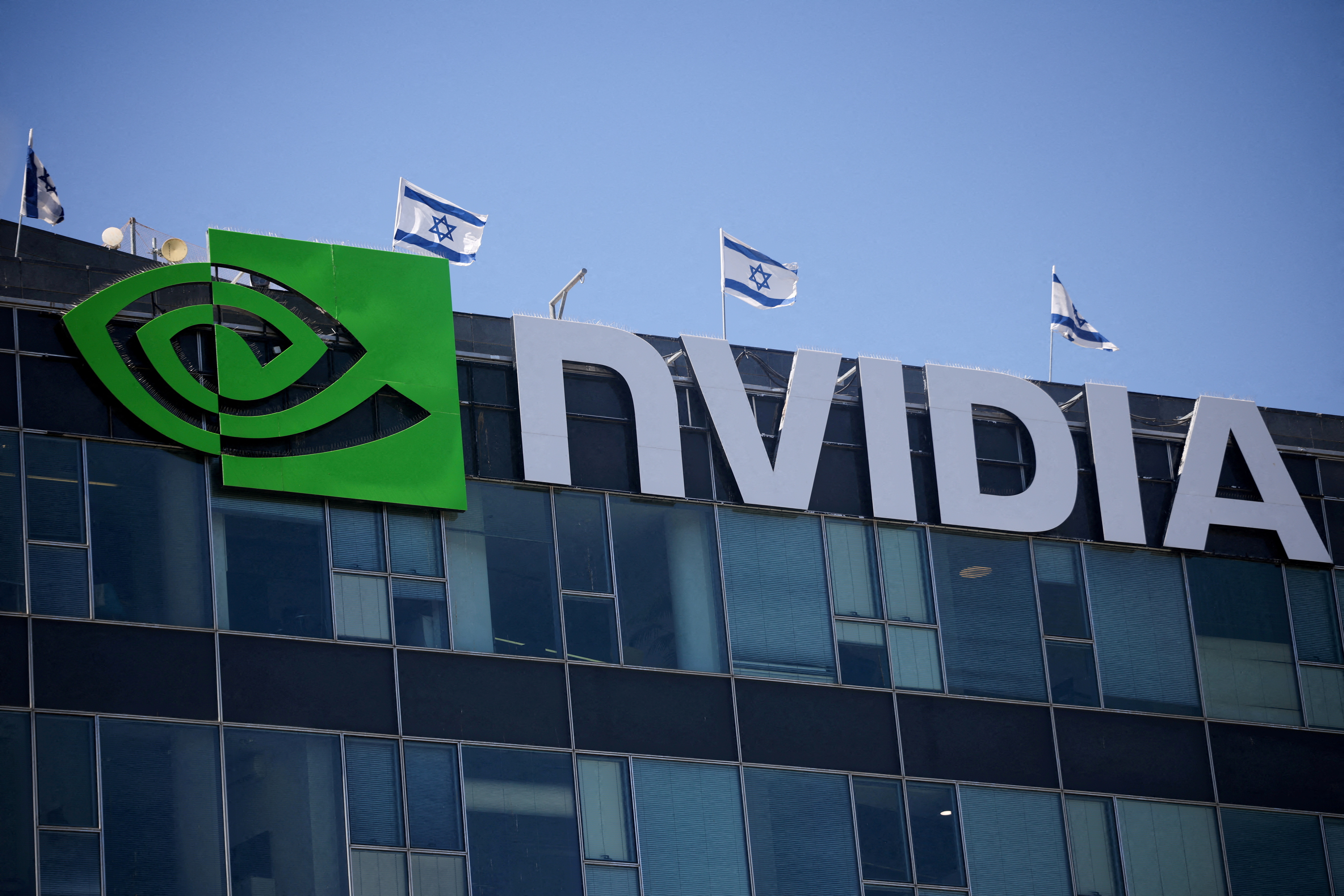 Exclusive: Nvidia requires full upfront payment for H200 chips in China,  sources say | Reuters