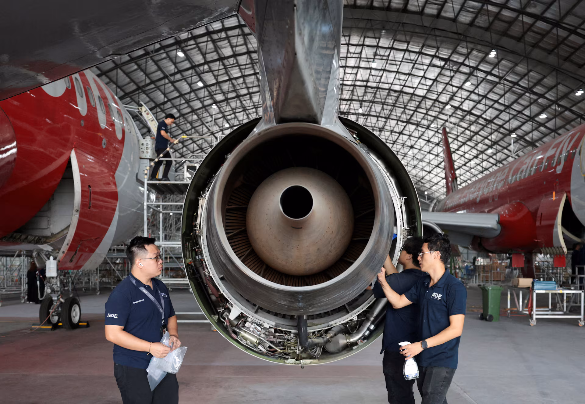 Aircraft engine maintenance times at historic high, Bain says