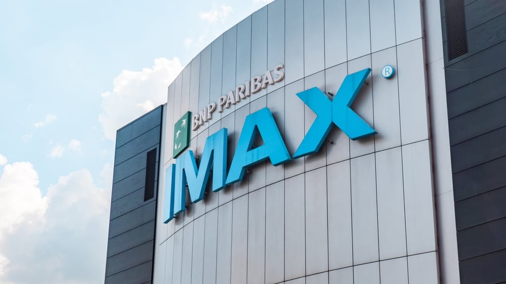 IMAX, 매각 검토 보도에 장후 주가 12.16% 상승