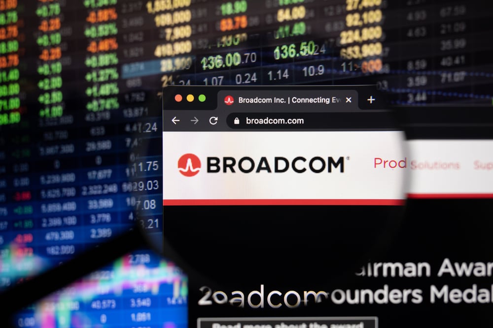 다니엘 로브, 브로드컴 50,000주 매수·AI 매출 1,000억 전망